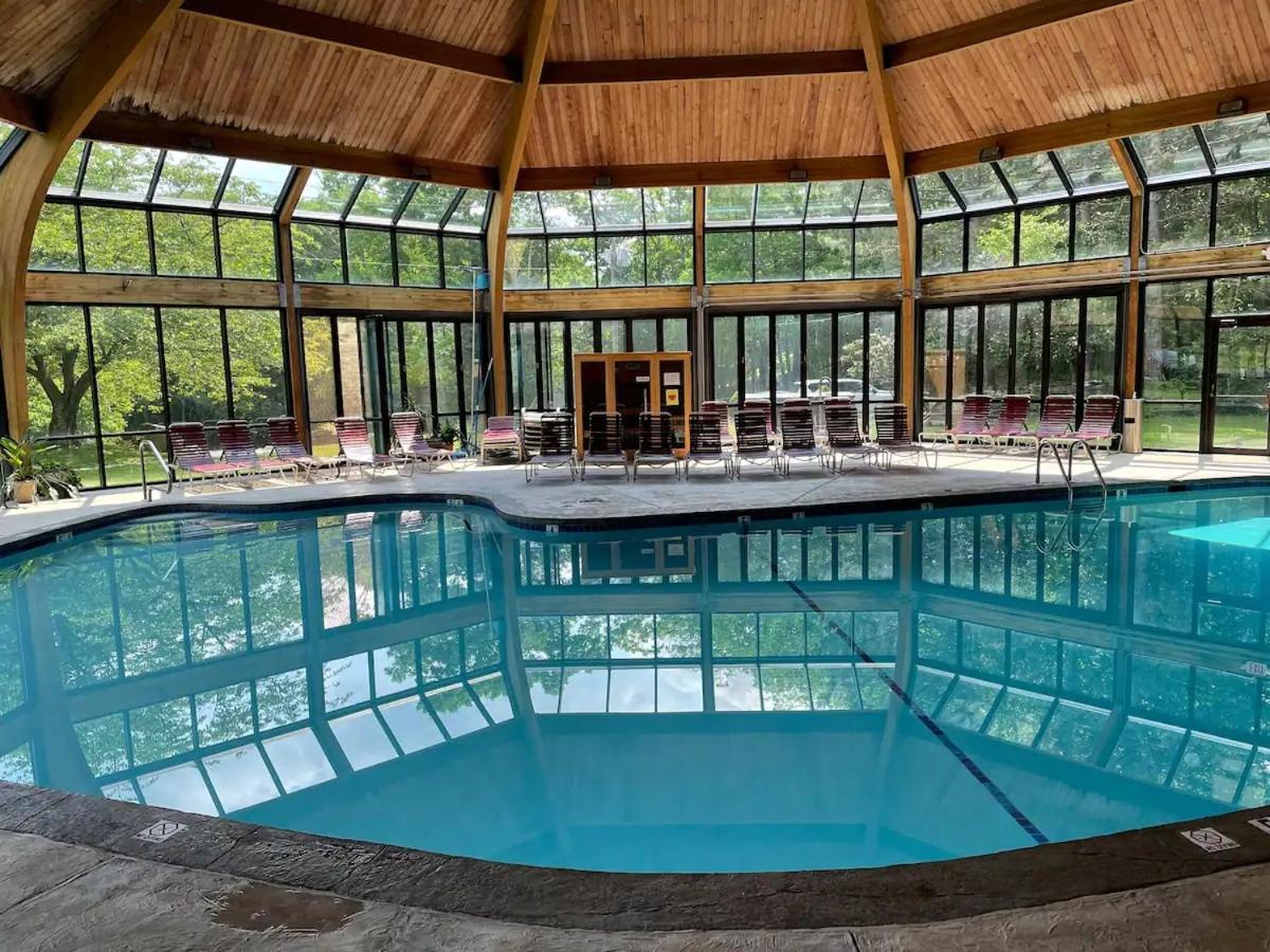 Pocono Paradise - 3 Bedroom 3 And Half Bathroom Townhouse Танерсвил Екстериор снимка